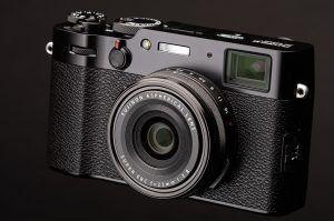 Ulasan Kamera Kompak Fujifilm X100V Yang Terinspirasi Retro