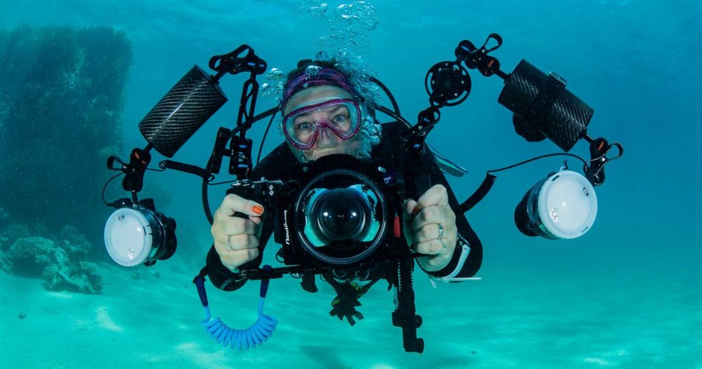 Mengabadikan Keindahan Bawah Air Dengan Kamera Underwater